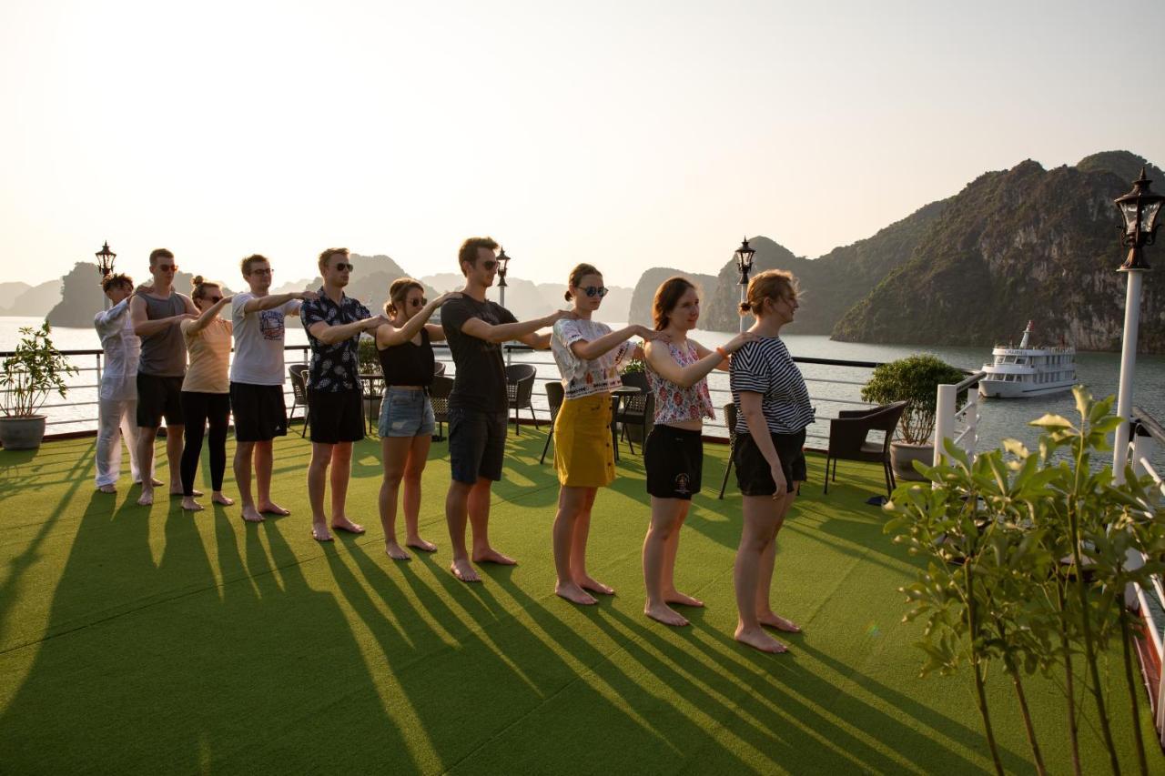 Dora Cruise By Hag Hotel Ha Long Exterior photo