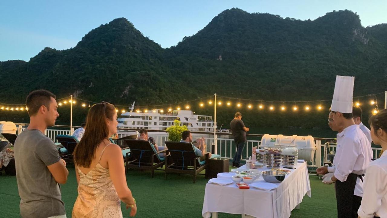 Dora Cruise By Hag Hotel Ha Long Exterior photo