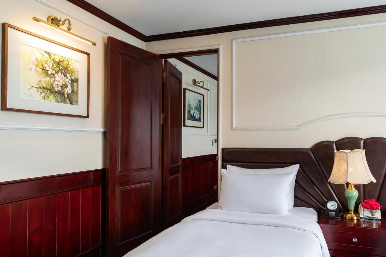 Dora Cruise By Hag Hotel Ha Long Exterior photo